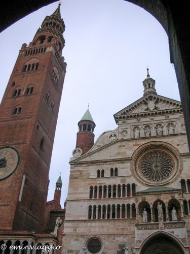 Itinerario nel gusto fra salami, cotechini e bolliti, Cremona Piazza del Duomo